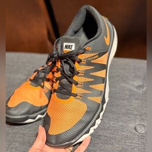 Nike Orange and Black Flywire Training Sneakers men’s (size 8)